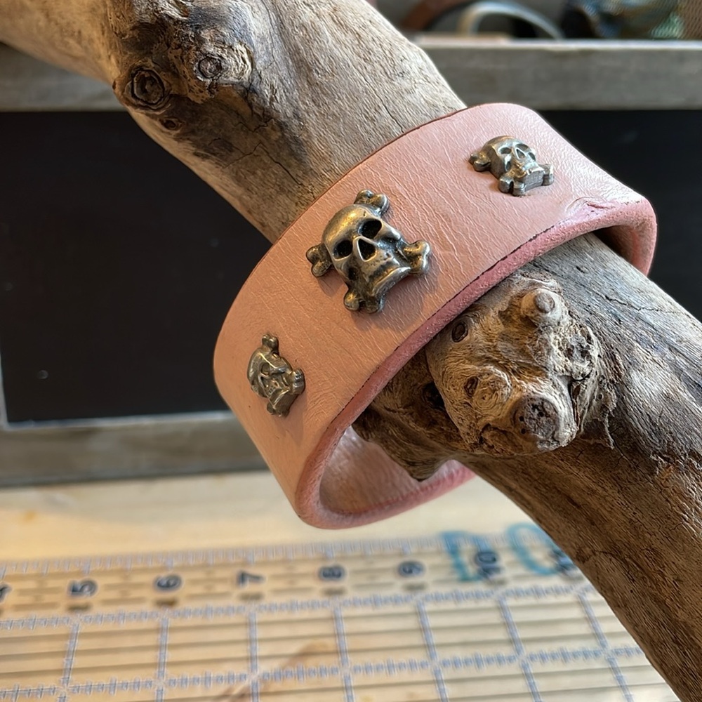 Skull Pink leather snap cuff. Thick and 9” in length. New York Dog